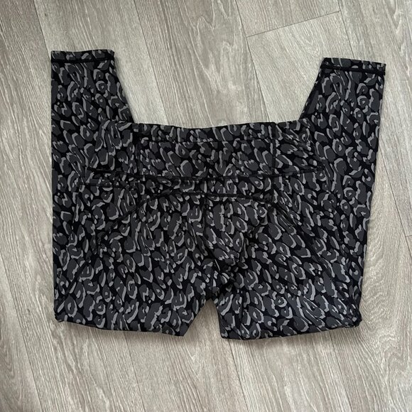 Sweaty Betty Leopard Power 7/8 Workout Leggings - Picture 3 of 6